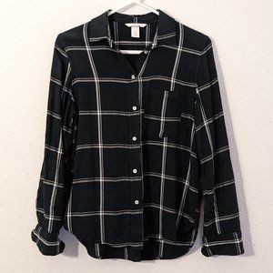 H&M Dark Green & White Plaid Flannel, US 4, Long Sleeves Button Up, Front Pocket